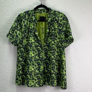 Green and Black Short Sleeve Boxy Button Down Blouse Gorgeous Like New size M